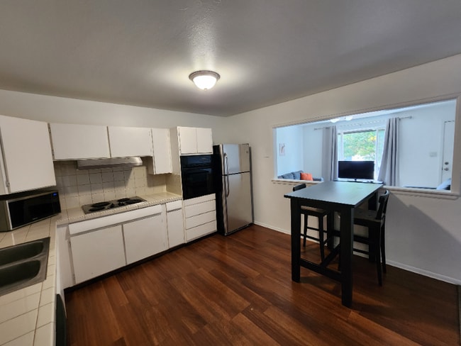 Photo - 7618 Umatilla St