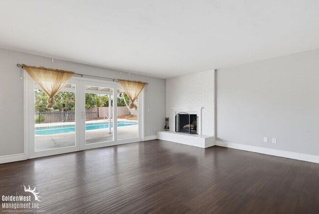 Beautifully Updated 4Bdm 3Ba Home with Private Pool & 2-Car Garage in Mount Helix!