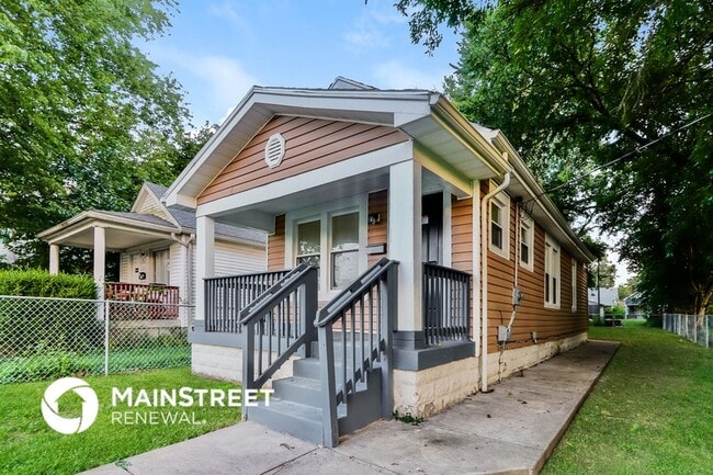 Photo - 4020 Larkwood Ave