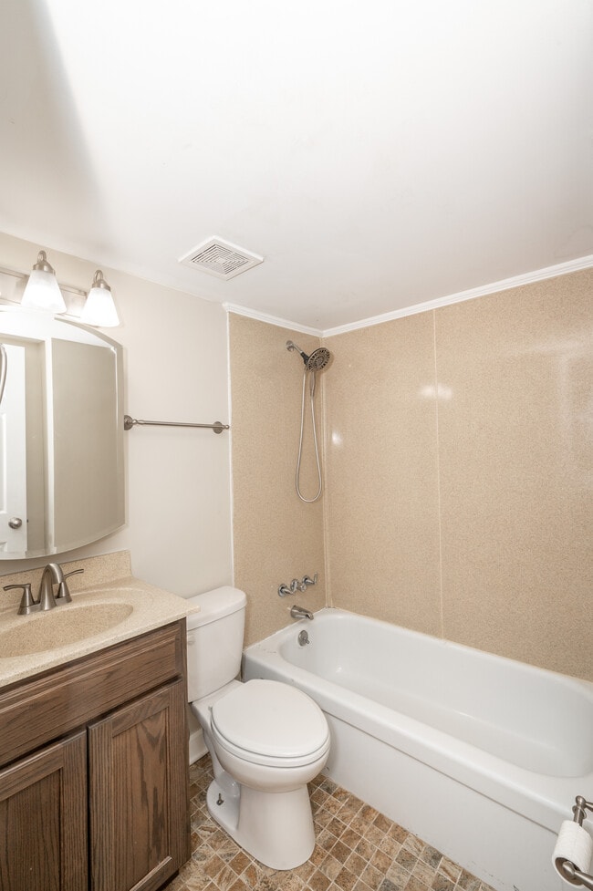 Photo - 7752 Montgomery Rd