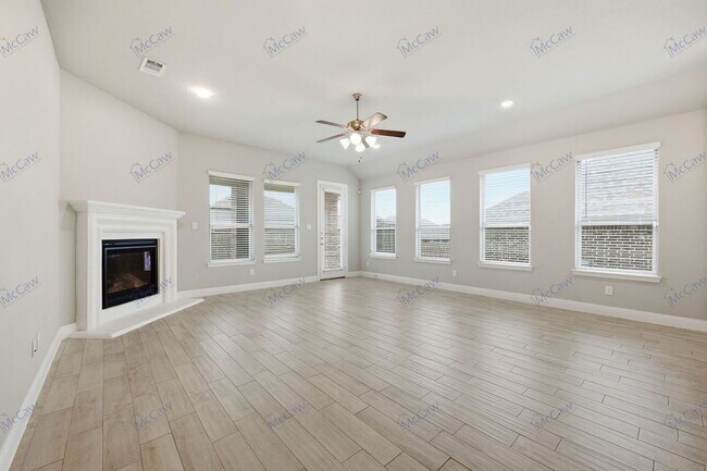 Photo - 9698 Staffordshire Rd