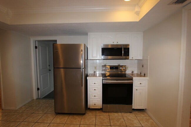 Photo - 4 Bedroom/2 Bath/2 Car Garage