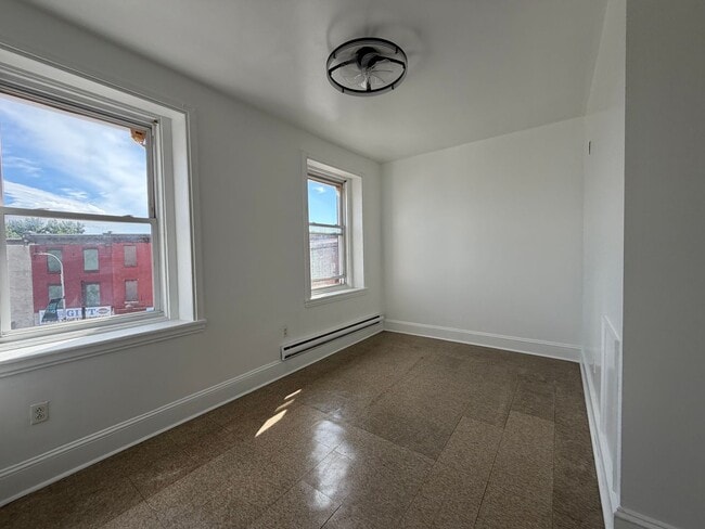 Building Photo - 2233 Cecil B. Moore Ave Unit 4