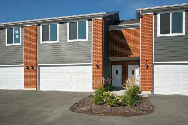 1215 Gillespie Ln