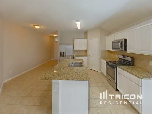 Photo - 2445 Carolina Dr