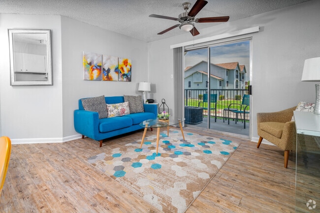 Building Photo - Viva Max