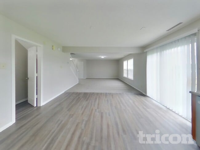 Photo - 7713 Brandenburg Way