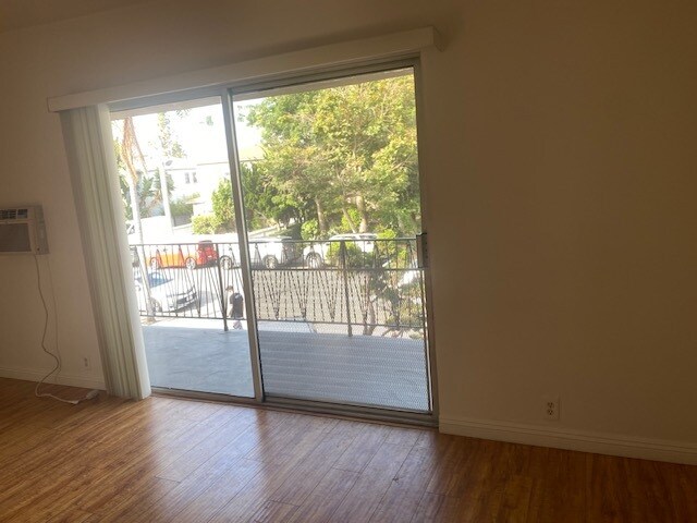 3674 Empire Dr Unit 2