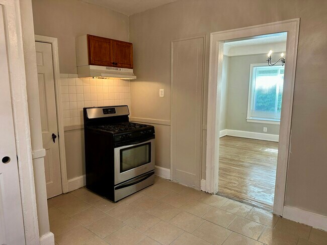 Photo - 3740 Tyler St