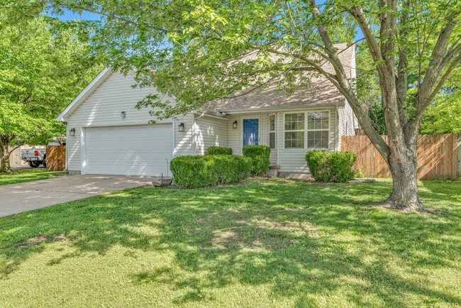 Building Photo - 1427 Logan Dr Rental