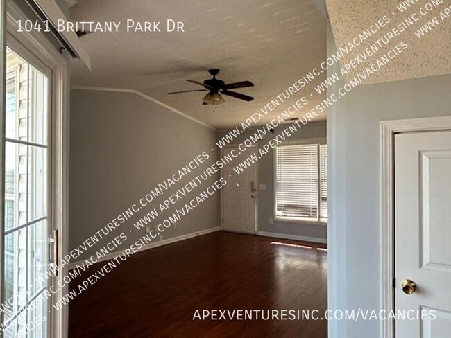 Photo - 1041 Brittany Park Dr