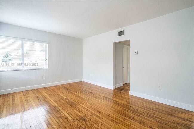 Photo - 1007 Bay Dr Unit 205
