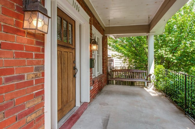 Photo - 1106 Lawrence Ave