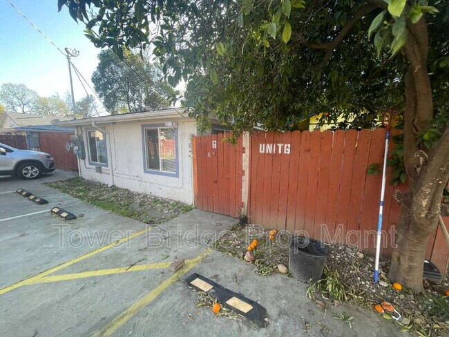 Photo - 474 Harding Ave Unit Apt 6