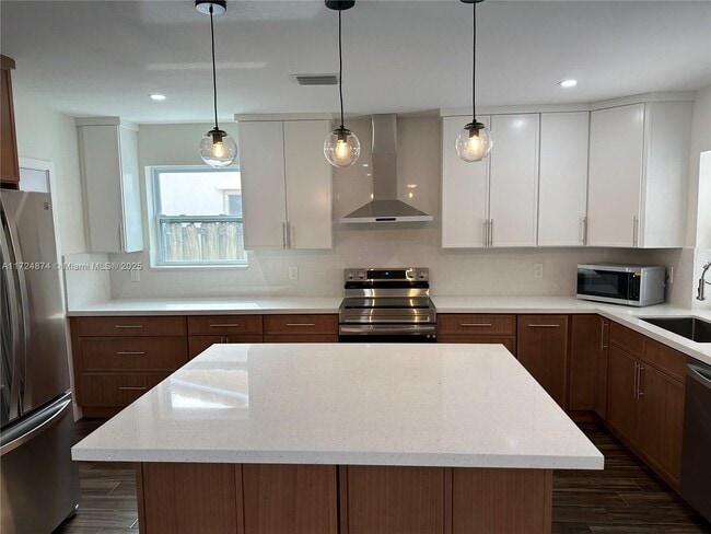 Photo - 5209 Cleveland St