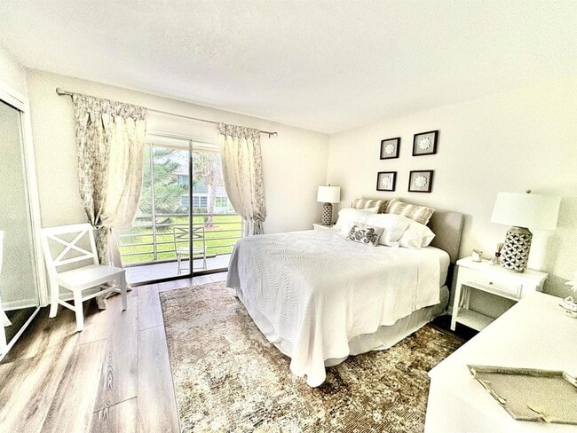 Building Photo - 47 Salisbury B