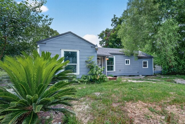 Building Photo - 4118 Sunflower St