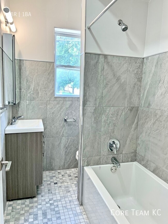 Photo - 712 Linwood Blvd Unit 716-9