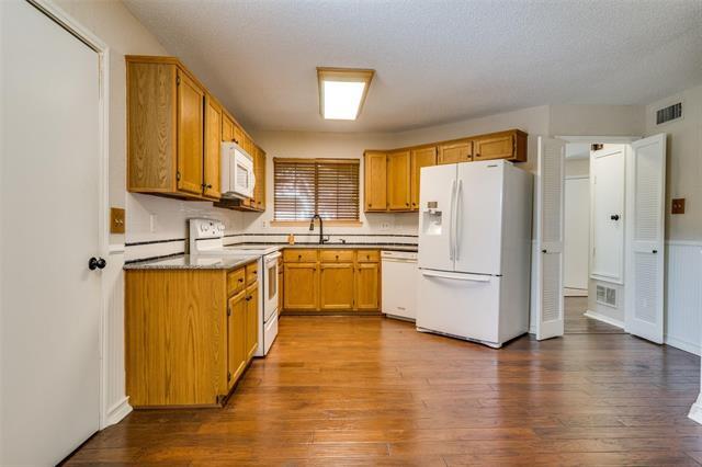 Photo - 6804 Century Cir