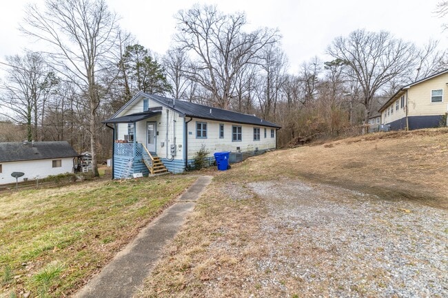 Building Photo - 219 Highland Ave Unit 1