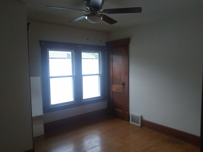 Building Photo - 320 Harvard Ave Rental