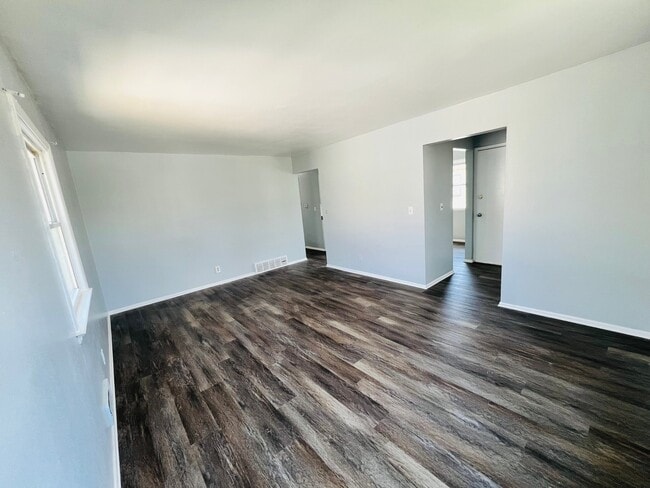 Photo - 5856 N 63rd St