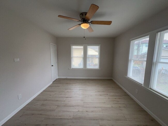 Photo - 1008 Studewood St