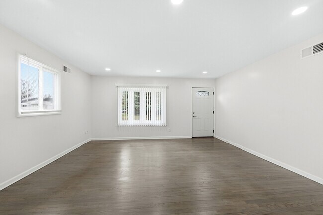 Photo - 22546 Ira Blvd