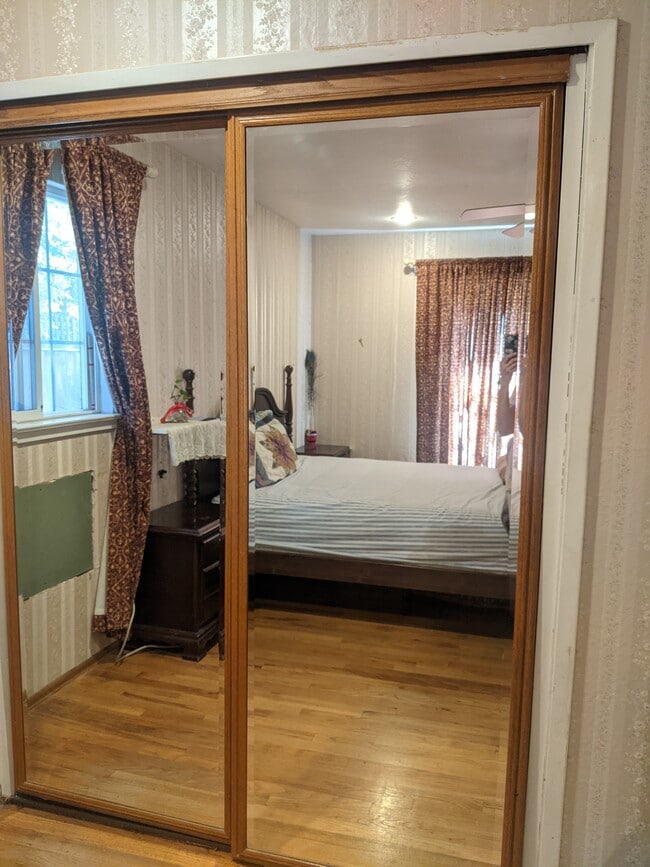 Photo - 945 Stonehurst Way