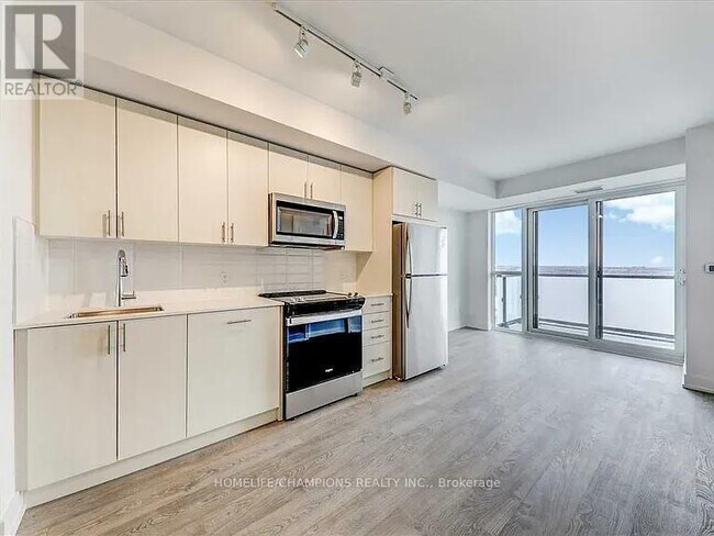Photo - 2550 Simcoe St N Unit 2208