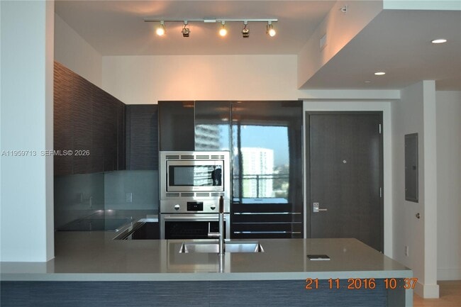 Photo - 1080 Brickell Ave Unidad 2003