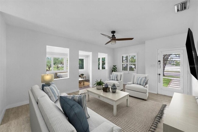 Photo - 402 Channel Dr