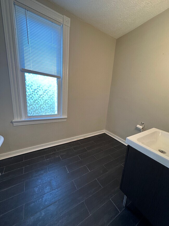 3143 Riverside Dr Apartments - Cincinnati, OH | ForRent.com
