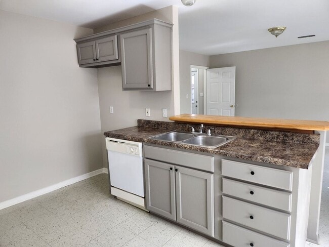 Photo - 13339 Vermont St