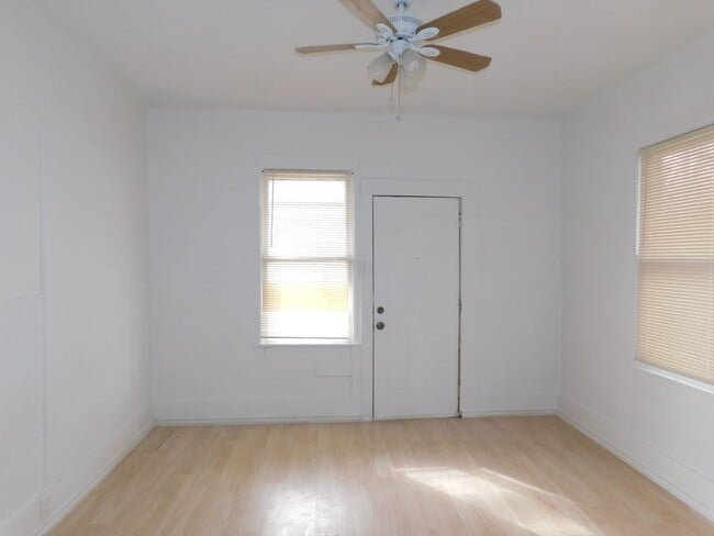 Photo - Cozy & Convenient Living in San Antonio’s East Side