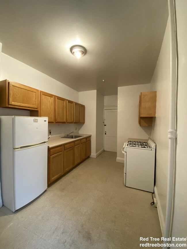 Building Photo - 1634 Commonwealth Ave Unit 3