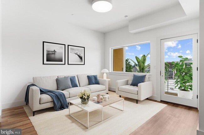Photo - Extra Large Studio w/ Private Balcony Unit 505
