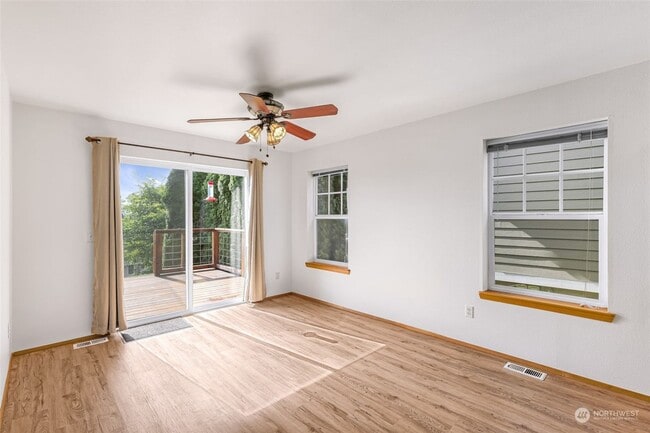 Photo - Beautiful 4 Bedroom Home in Ferndale!