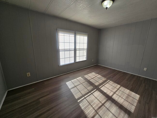 Photo - 301 SE 3rd St