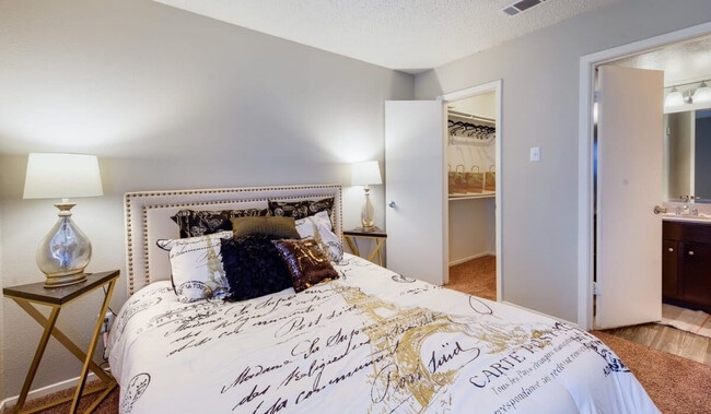 Photo - Holbrook Apartment Homes