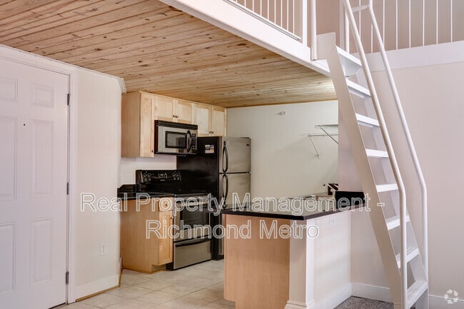 Building Photo - 1321 1/2 E. Main St. Rental