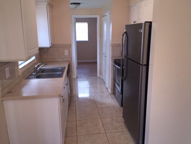 Photo - 247 Oakwood Dr