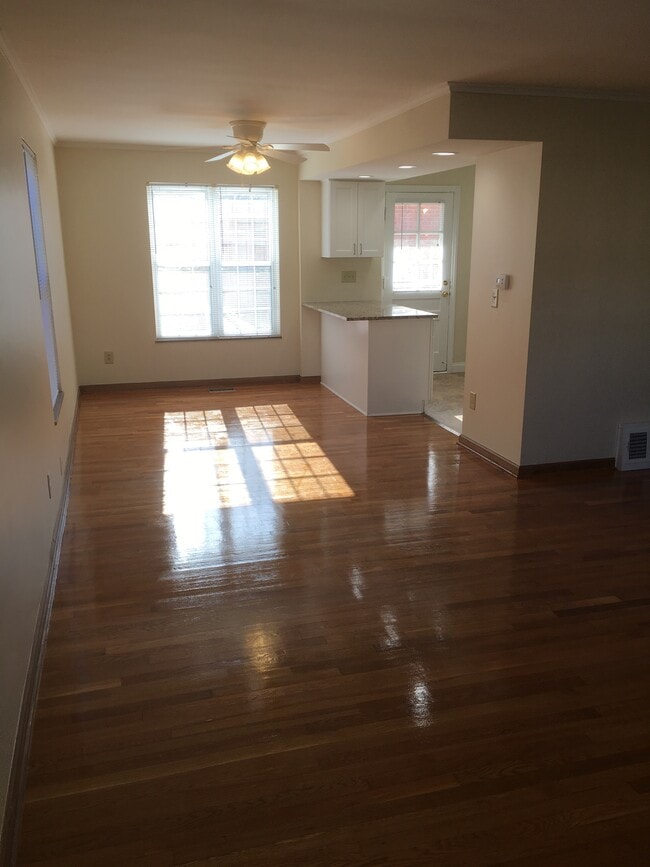 Photo - 2111 Ridgeview Rd