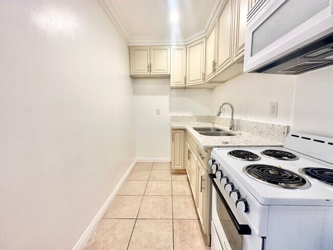 Photo - 14024 Oxnard St Valley Glen, CA 91401 Unit 25