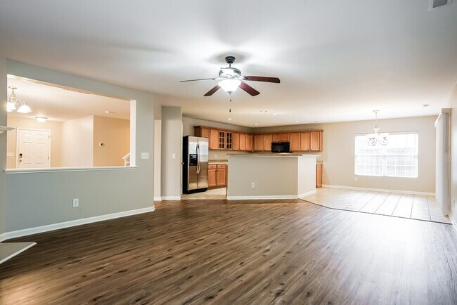 Photo - 120 Smart Ct