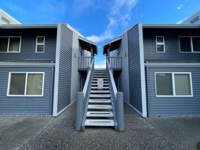 Photo - 2001 Skyline Way Unit 203