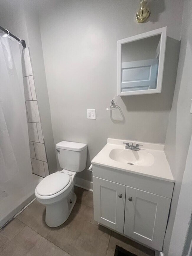 Photo - 4BR/1BA house- LEASING SPECIAL - sign a 13-month lease by 7/31/2026 and second month is free!