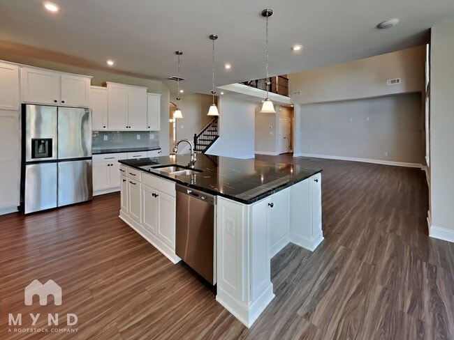 Photo - 584 Michigan Cir