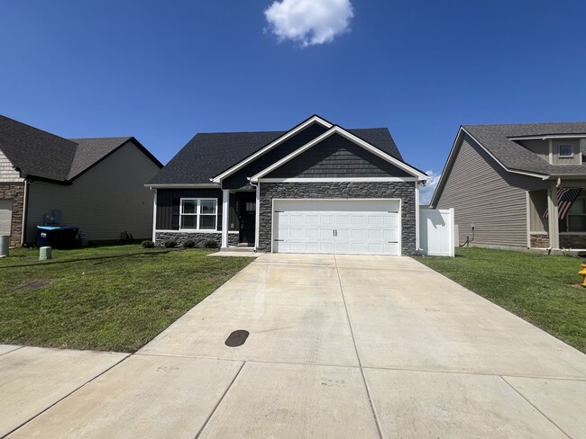 Building Photo - 2843 Upstream Rd