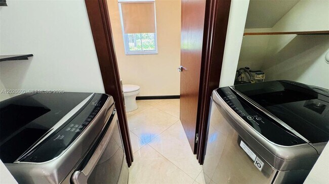 Photo - 1094 Redwood St Unidad 1094